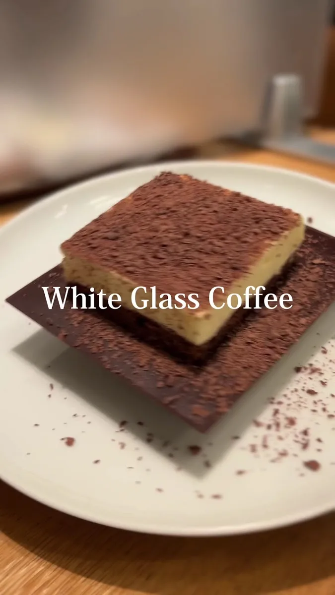 WHITE GLASS COFFEE · 6